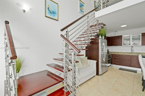 Copropriété à vendre à Miami, Floride: 1 chambre, 91.14 m2 № 1709936 - photo 13