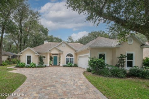 House in Fernandina Beach, Florida 3 bedrooms, 166.11 sq.m. № 853508 - photo 1