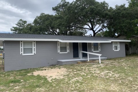 Duplex à louer à Valparaiso, Floride: 4 chambres, 142.98 m2 № 562136 - photo 1