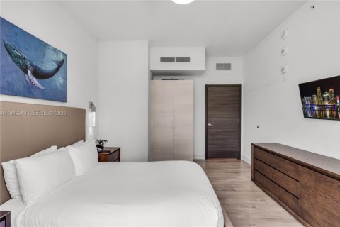 Condominio en venta en Hollywood, Florida, 2 dormitorios, 72.84 m2 № 2000345 - foto 14