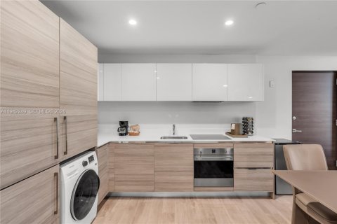 Condominio en venta en Hollywood, Florida, 2 dormitorios, 72.84 m2 № 2000345 - foto 10