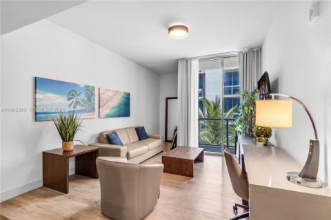 Condominio en venta en Hollywood, Florida, 2 dormitorios, 72.84 m2 № 2000345 - foto 5