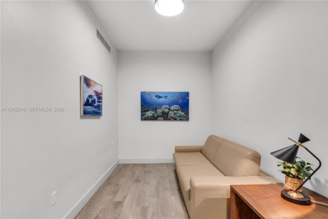 Condominio en venta en Hollywood, Florida, 2 dormitorios, 72.84 m2 № 2000345 - foto 11