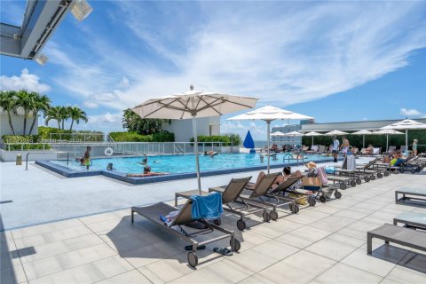 Condominio en venta en Hollywood, Florida, 2 dormitorios, 72.84 m2 № 2000345 - foto 27