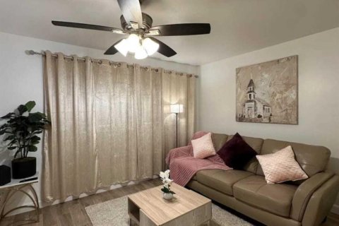 Appartement à louer à Fort Lauderdale, Floride: 1 chambre, 145.11 m2 № 2346236 - photo 2