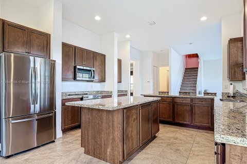 House in Ave Maria, Florida 5 bedrooms, 392.6 sq.m. № 1962114 - photo 18