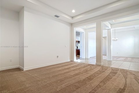 House in Ave Maria, Florida 5 bedrooms, 392.6 sq.m. № 1962114 - photo 12