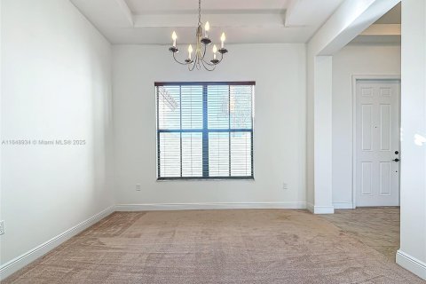 House in Ave Maria, Florida 5 bedrooms, 392.6 sq.m. № 1962114 - photo 10