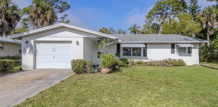 House in Venice, Florida 2 bedrooms, 106.09 sq.m. № 2098524