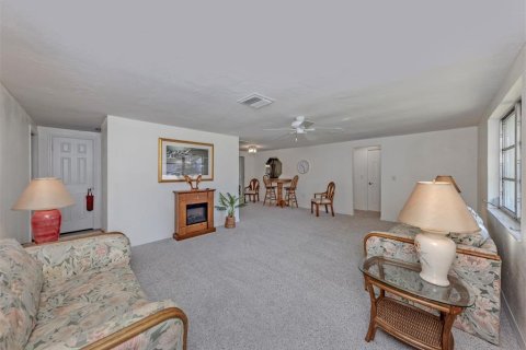 House in Venice, Florida 2 bedrooms, 106.09 sq.m. № 2098524 - photo 16