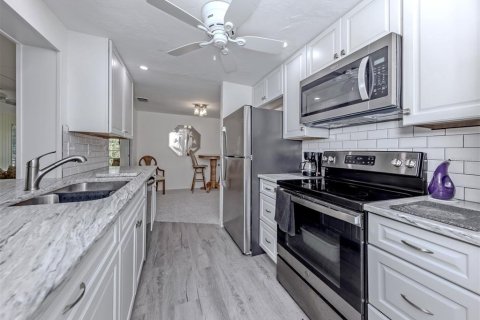 House in Venice, Florida 2 bedrooms, 106.09 sq.m. № 2098524 - photo 26