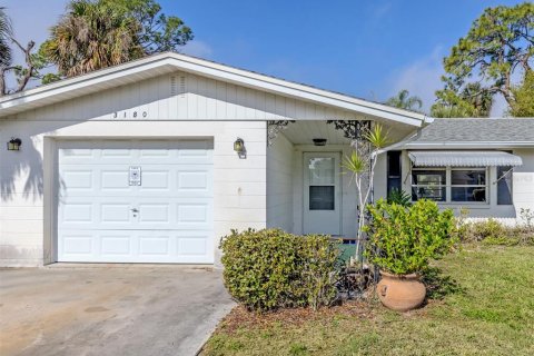 House in Venice, Florida 2 bedrooms, 106.09 sq.m. № 2098524 - photo 3