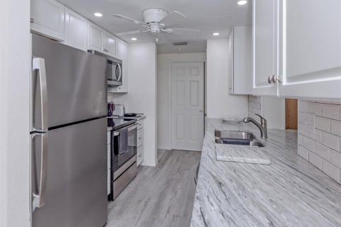 House in Venice, Florida 2 bedrooms, 106.09 sq.m. № 2098524 - photo 23