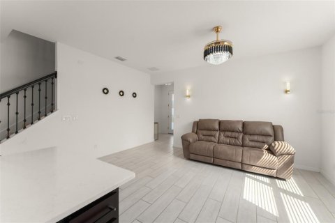 Casa en venta en Sanford, Florida, 5 dormitorios, 297.1 m2 № 1899955 - foto 6