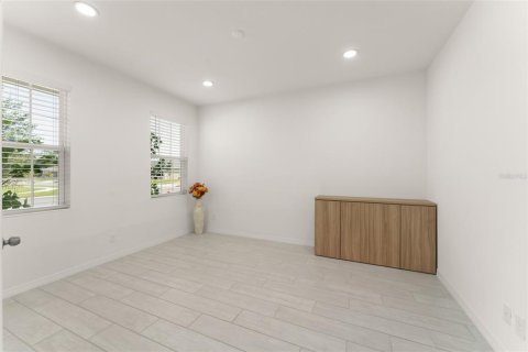 Casa en venta en Sanford, Florida, 5 dormitorios, 297.1 m2 № 1899955 - foto 2