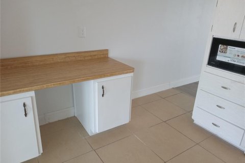 Copropriété à louer à Clearwater, Floride: 2 chambres, 102.19 m2 № 2166566 - photo 10