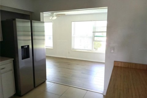 Copropriété à louer à Clearwater, Floride: 2 chambres, 102.19 m2 № 2166566 - photo 6