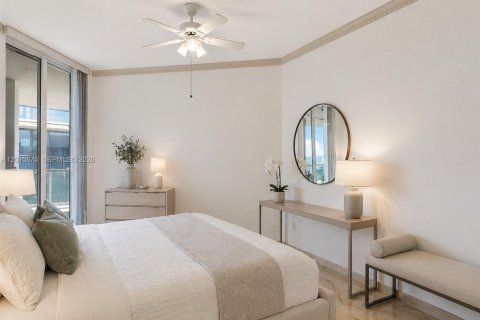 Condo in Surfside, Florida, 2 bedrooms № 2073756 - photo 14
