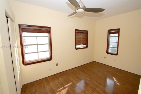 Appartement à louer à Miami Beach, Floride: 2 chambres, 95.22 m2 № 2044374 - photo 18