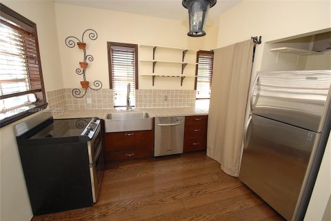 Appartement à louer à Miami Beach, Floride: 2 chambres, 95.22 m2 № 2044374 - photo 8