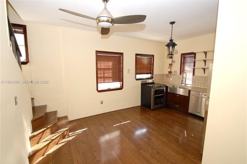 Appartement à louer à Miami Beach, Floride: 2 chambres, 95.22 m2 № 2044374 - photo 5