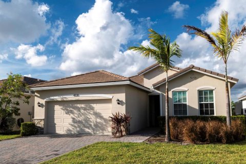 Casa en alquiler en Jensen Beach, Florida, 3 dormitorios, 151.99 m2 № 2077441 - foto 2