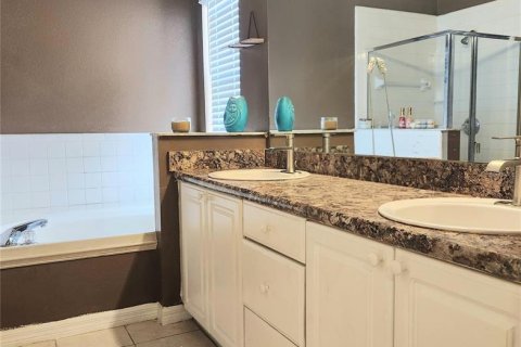 Casa en venta en Orlando, Florida, 3 dormitorios, 147.71 m2 № 1917310 - foto 12