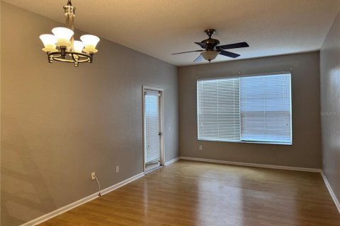 Condo in Altamonte Springs, Florida, 3 bedrooms № 2210804 - photo 11