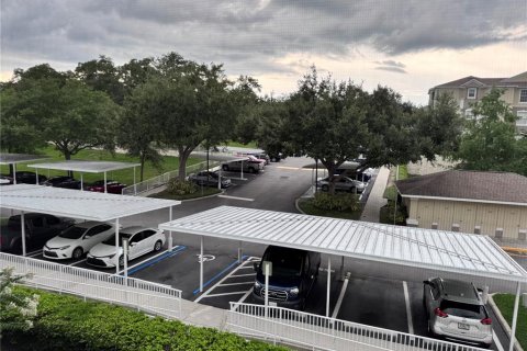 Condo in Altamonte Springs, Florida, 3 bedrooms № 2210804 - photo 13