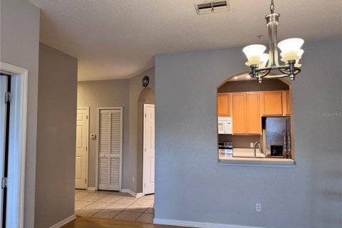 Condo in Altamonte Springs, Florida, 3 bedrooms № 2210804 - photo 5