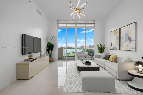 Condo in North Bay Village, Florida, 2 bedrooms  № 1728189 - photo 1