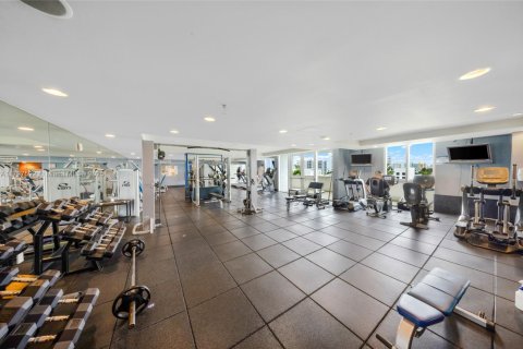 Condo in North Bay Village, Florida, 2 bedrooms  № 1728189 - photo 27