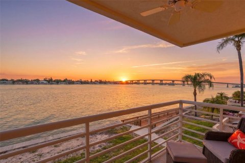 Copropriété à louer à Saint Petersburg, Floride: 2 chambres, 108.7 m2 № 2097801 - photo 5