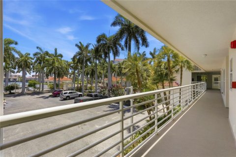 Copropriété à louer à Saint Petersburg, Floride: 2 chambres, 108.7 m2 № 2097801 - photo 27