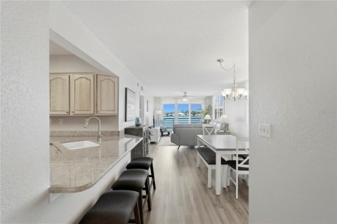 Copropriété à louer à Saint Petersburg, Floride: 2 chambres, 108.7 m2 № 2097801 - photo 10
