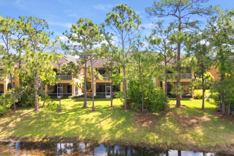 Condominio en venta en Port St. Lucie, Florida, 2 dormitorios, 121.89 m2 № 2190445 - foto 5