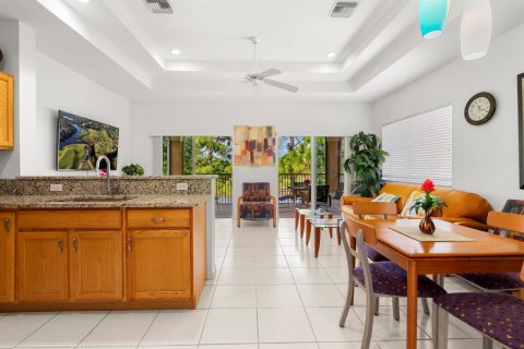 Condominio en venta en Port St. Lucie, Florida, 2 dormitorios, 121.89 m2 № 2190445 - foto 9