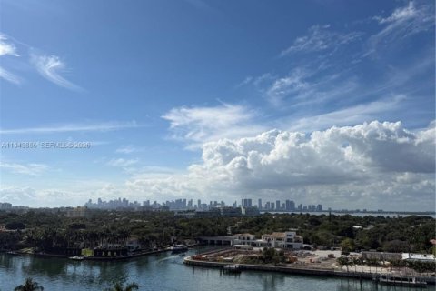 Apartment in Miami Beach, Florida 2 bedrooms, 105.91 sq.m. № 2000622 - photo 9