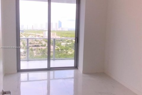 Condominio en venta en North Miami Beach, Florida, 1 dormitorio, 87.05 m2 № 1700318 - foto 10