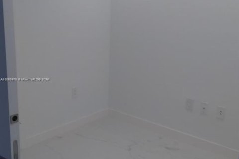 Condominio en venta en North Miami Beach, Florida, 1 dormitorio, 87.05 m2 № 1700318 - foto 12