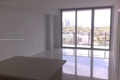 Condominio en venta en North Miami Beach, Florida, 1 dormitorio, 87.05 m2 № 1700318 - foto 20