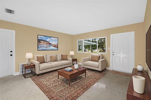 Casa en venta en Saint Petersburg, Florida, 3 dormitorios, 97.73 m2 № 1904320 - foto 7