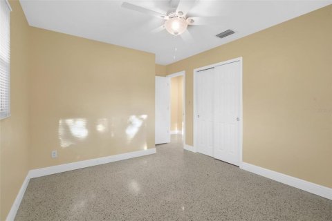 Casa en venta en Saint Petersburg, Florida, 3 dormitorios, 97.73 m2 № 1904320 - foto 16