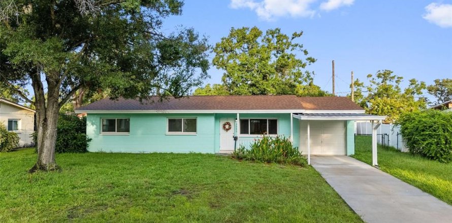Villa ou maison à Saint Petersburg, Floride 3 chambres, 97.73 m2 № 1904320