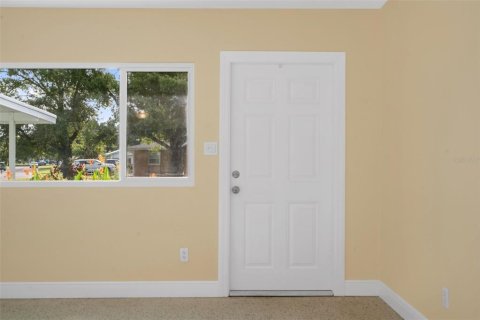 Casa en venta en Saint Petersburg, Florida, 3 dormitorios, 97.73 m2 № 1904320 - foto 5