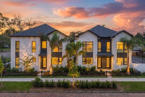 Touwnhouse à Saint Petersburg, Floride 3 chambres, 147.9 m2 № 2344666