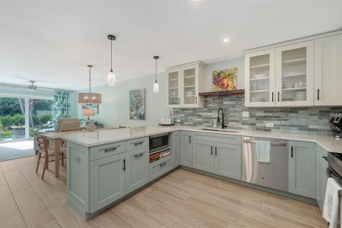 Villa ou maison à vendre à Longboat Key, Floride: 2 chambres, 84.73 m2 № 2149798 - photo 21