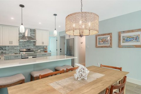 Villa ou maison à vendre à Longboat Key, Floride: 2 chambres, 84.73 m2 № 2149798 - photo 19