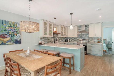 Villa ou maison à vendre à Longboat Key, Floride: 2 chambres, 84.73 m2 № 2149798 - photo 4