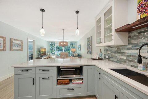 Villa ou maison à vendre à Longboat Key, Floride: 2 chambres, 84.73 m2 № 2149798 - photo 22